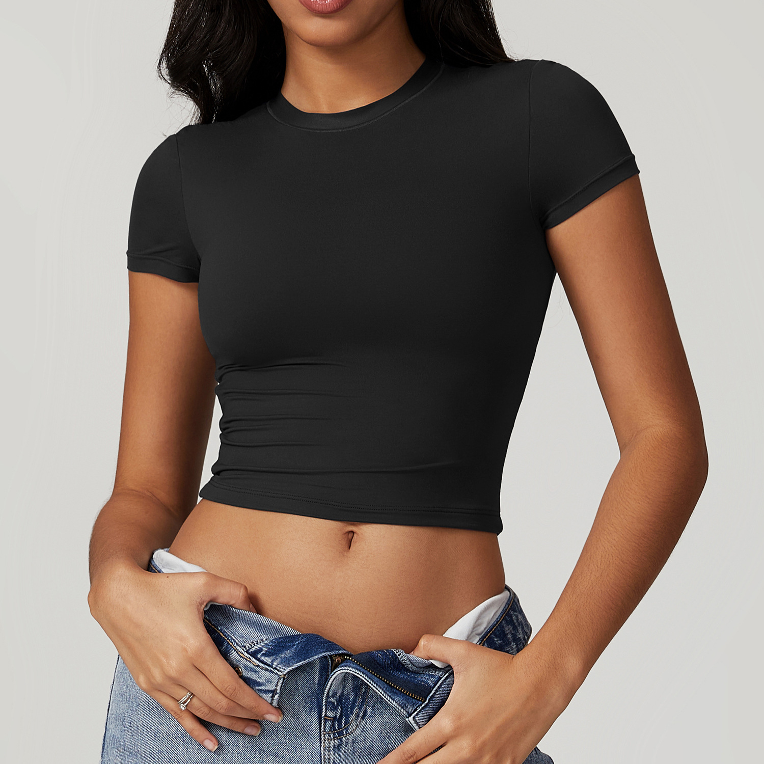 Een nauwsluitend sport-T-shirt - Pilates Yoga Exercises recensie en prijs